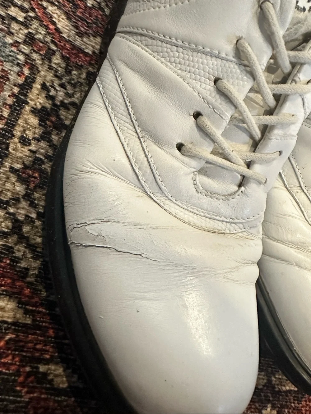 ECCO Women's White Leather Spikeless Golf Shoes - Size 38 (US 7-7.5)